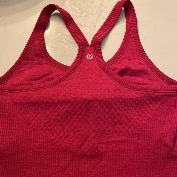 Lululemon Rust/red ribbed Tank size 4 - Picture 8 of 9